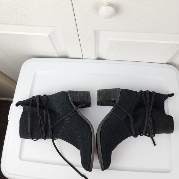 Toms Ankle Boots Mila Bootie Black Suede Leather Heel Slip On Ankle Strap Sz 8 - Picture 5 of 11